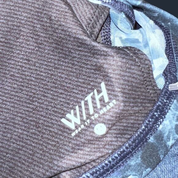 NWT Peloton WITH WOMEN'S Removable Pad Strappy Back Sports Bra Size Medium - Picture 4 of 6